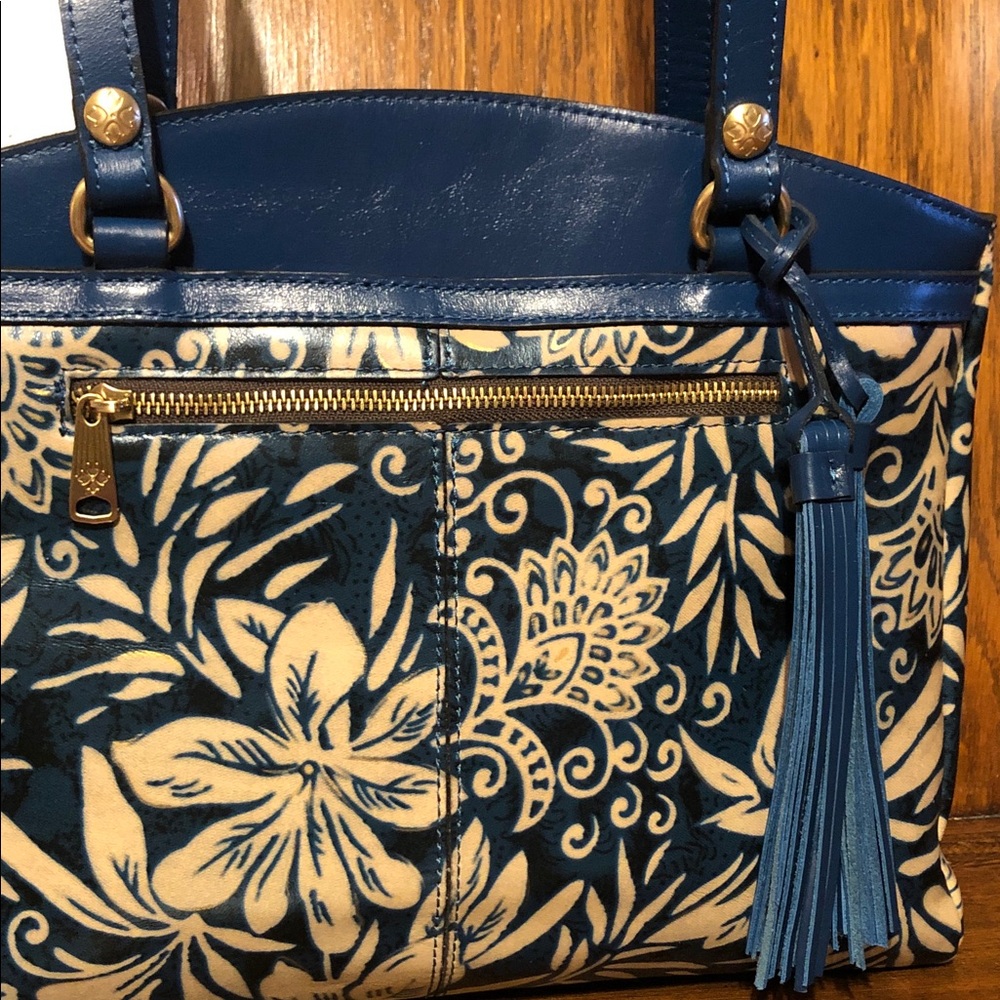 NWT-Patricia Nash-Greek Floral-Poppy Tote-Leather Tassels-Dust Bag-$249 - Picture 2 of 15